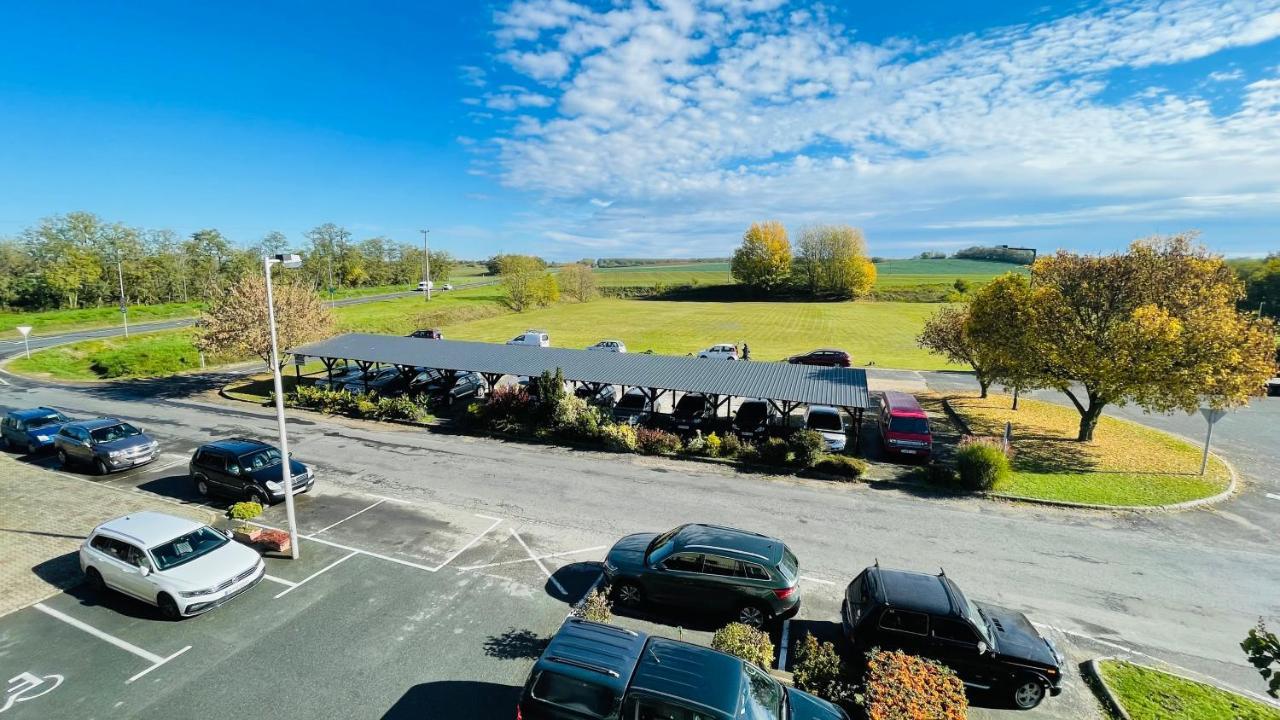 Patyi Etterem Es Hotel Bögöte Exterior foto